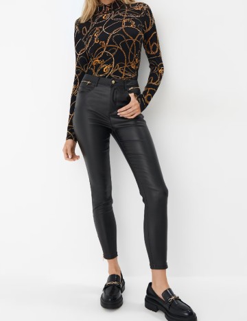 
						Pantaloni Mohito, negru