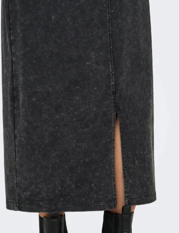 Fusta Only, negru