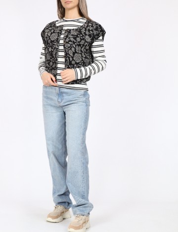 Vesta Only, negru
