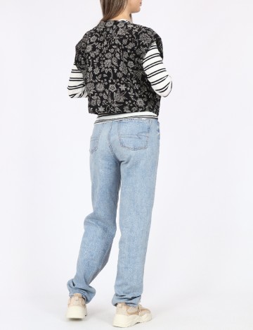 Vesta Only, negru