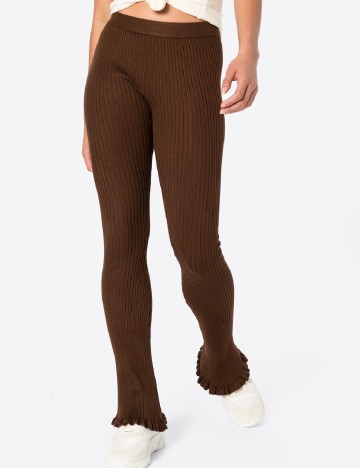 
						Pantaloni Pieces, maro