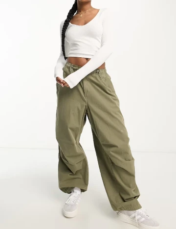 Top Stradivarius, alb