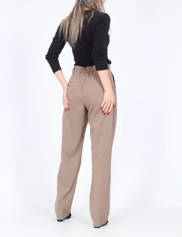 Pantaloni Pieces, maro