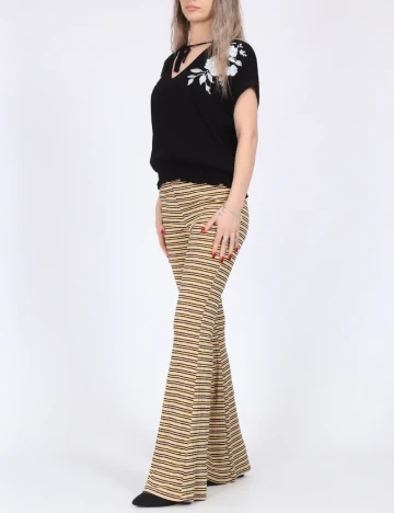 Pantaloni Something New, crem