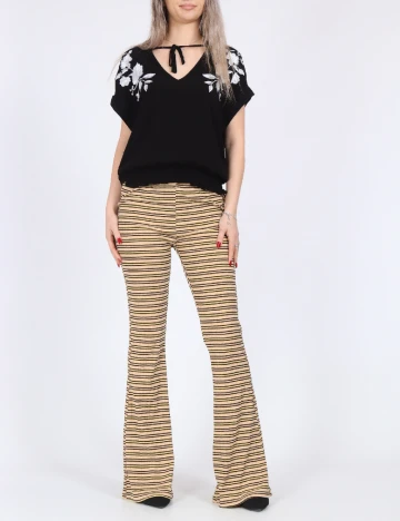 Pantaloni Something New, crem