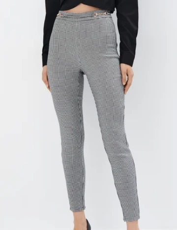 Pantaloni Mohito, alb/negru Alb