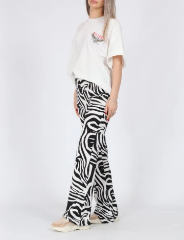 Pantaloni Pieces, alb/negru