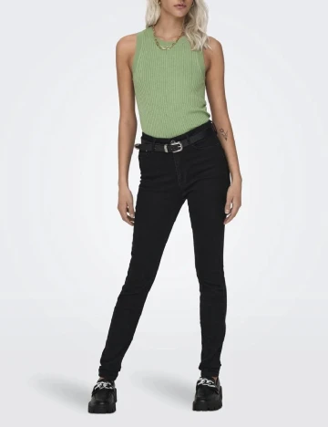 Maiou Jacqueline de Yong, verde