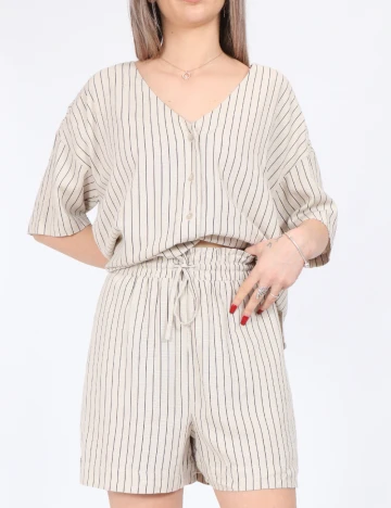 Pantaloni scurti Vero Moda, bej