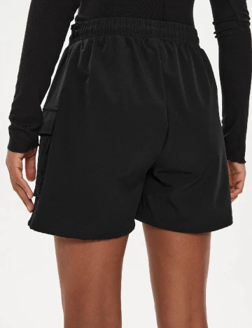 Pantaloni scurti Noisy May, negru Negru