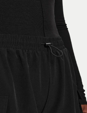 Pantaloni scurti Noisy May, negru Negru