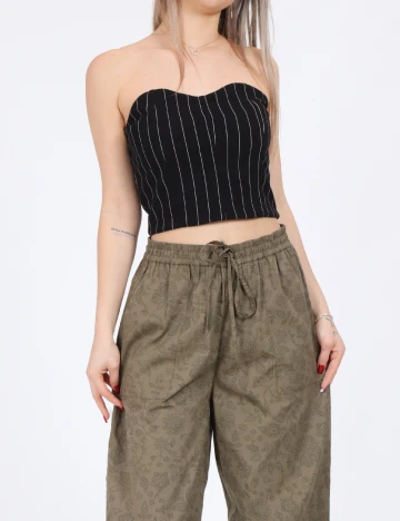 Top Jacqueline de Yong, negru