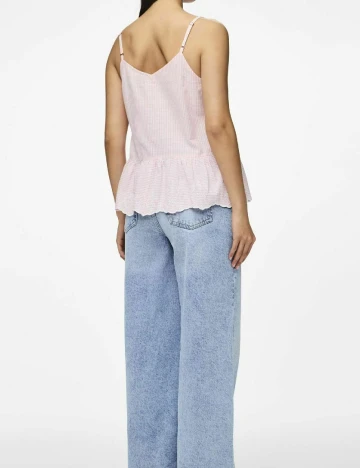 Maiou Pieces, roz