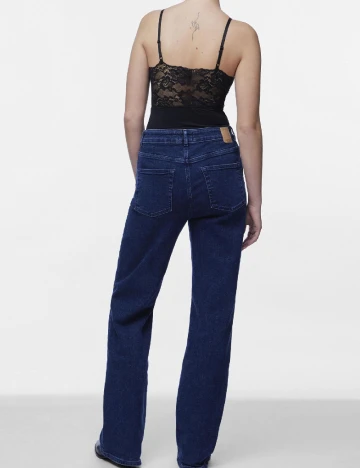 Body Pieces, negru