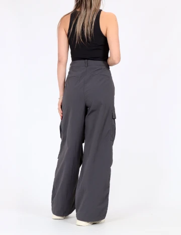 Pantaloni Vero Moda, gri
