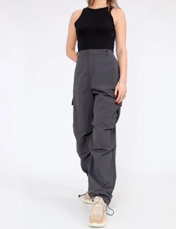 Pantaloni Vero Moda, gri