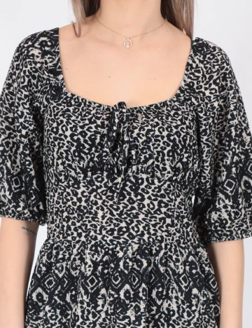 Rochie scurta Noisy May, negru