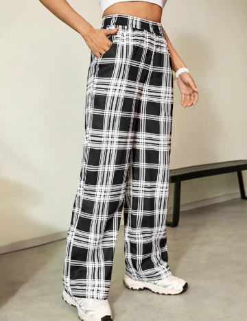 Pantaloni SHEIN, negru