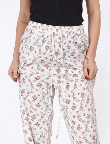 Pantaloni Pieces, floral print