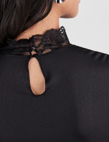 Body Pieces, negru