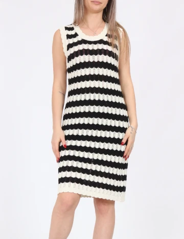 Rochie scurta Noisy May, negru/crem