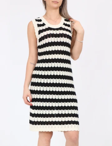 Rochie scurta Noisy May, negru/crem