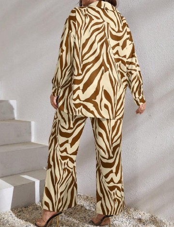 Compleu SHEIN CURVE, crem/maro