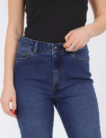 Pantaloni trei sferturi Noisy May, albastru