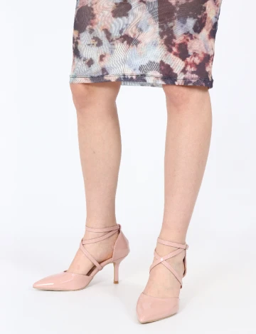 Pantofi SHEIN, roz
