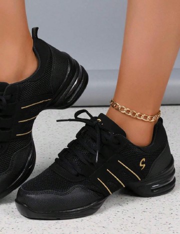 
						Adidasi SHEIN, negru