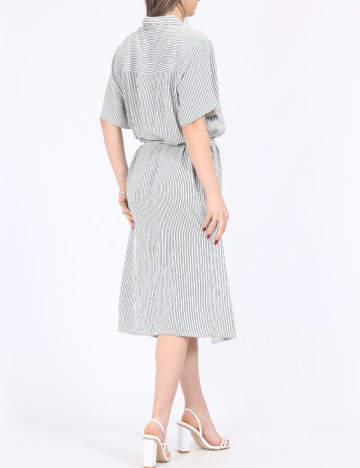 Rochie medie Vila, alb