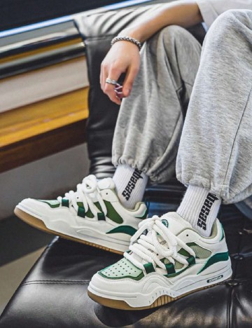 
						Adidasi SHEIN, verde