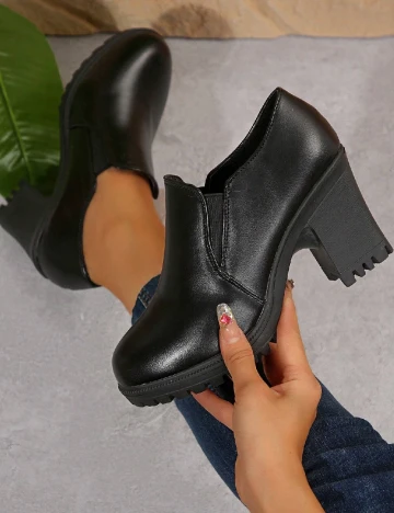 Pantofi SHEIN, negru