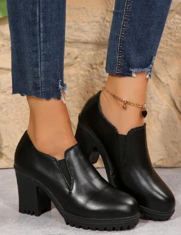 Pantofi SHEIN, negru