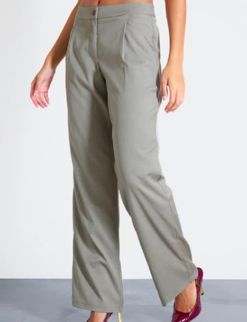 Pantaloni PRETTYLITTLETHING, gri Gri