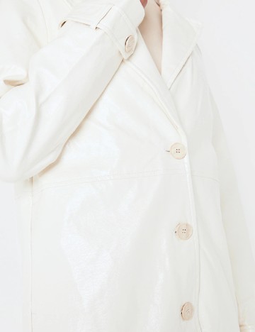 Palton PRETTYLITTLETHING, alb