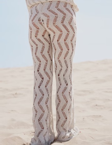 Pantaloni PRETTYLITTLETHING, bej