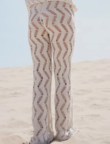 Pantaloni PRETTYLITTLETHING, bej