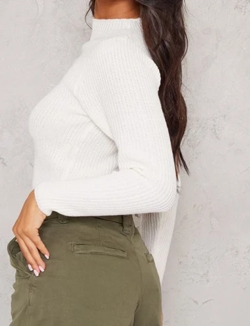 Bluza PRETTYLITTLETHING, alb