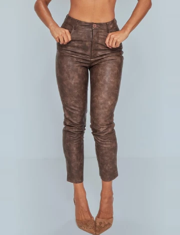 Pantaloni PRETTYLITTLETHING, maro