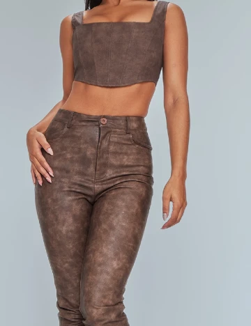 Pantaloni PRETTYLITTLETHING, maro