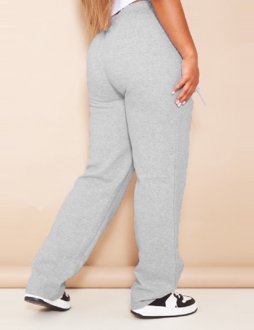 Pantaloni PRETTYLITTLETHING, gri