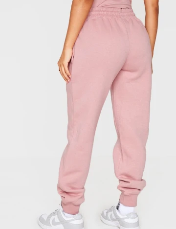 Pantaloni PRETTYLITTLETHING, roz