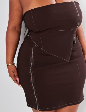 Rochie scurta PRETTYLITTLETHING Plus Size, maro