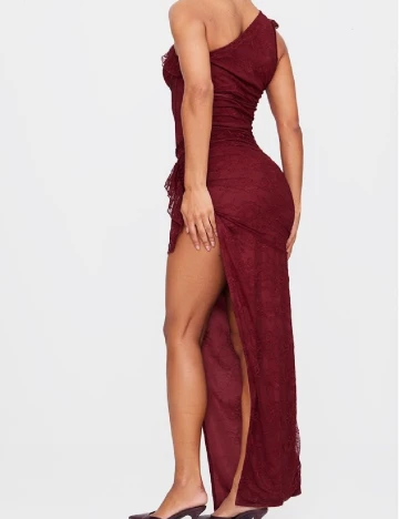Rochie lunga PRETTYLITTLETHING, visiniu