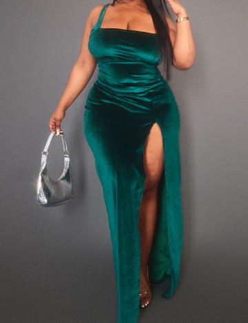 Rochie lunga PRETTYLITTLETHING Plus Size, verde