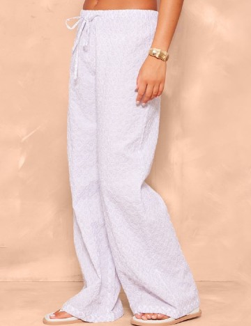 Pantaloni PRETTYLITTLETHING, lila