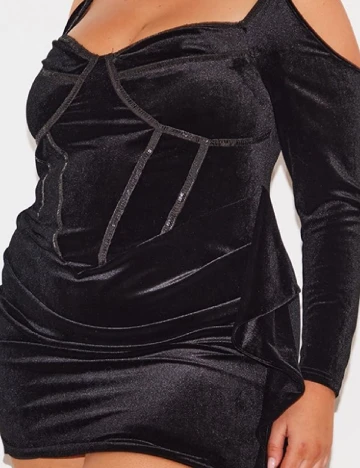 Rochie scurta PRETTYLITTLETHING Plus Size, negru