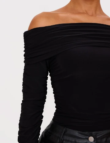 Bluza PRETTYLITTLETHING, negru Negru