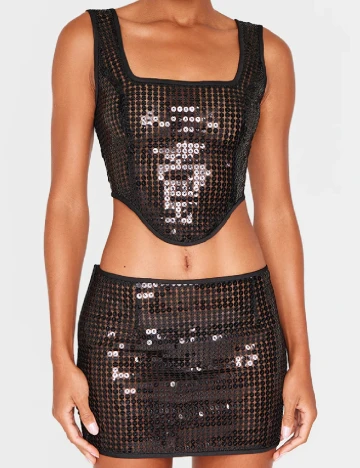 Top PRETTYLITTLETHING, negru